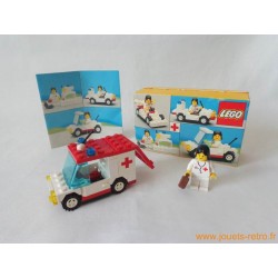 L'ambulance de la Croix-Rouge Lego 6523