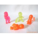 "Les Babies" lot de 4 figurines translucides à paillettes