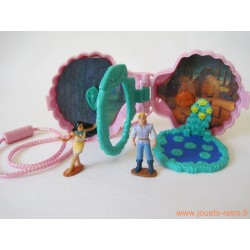 Médaillon Pocahontas Disney Mattel 1995