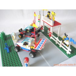 Le départ du rallye du désert Lego 6551