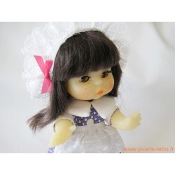 Poupée brune "May" Famosa