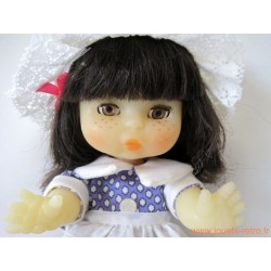 Poupée brune "May" Famosa