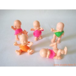 "Les Babies" lot de 5 figurines chair + habits