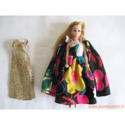 Mini poupée mannequin Dawn et deux tenues