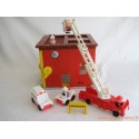 "Caserne de pompiers" Fisher Price 1980