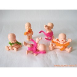 "Les Babies" lot de 5 figurines chair + habits