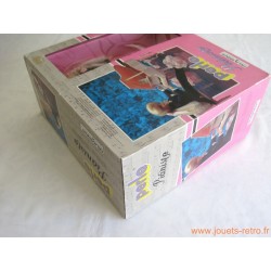 Poupée Perle pianiste