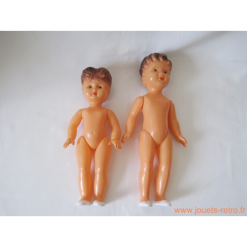 Lot de poupées de bazar