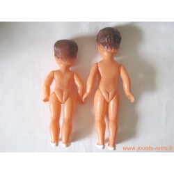 Lot de poupées de bazar