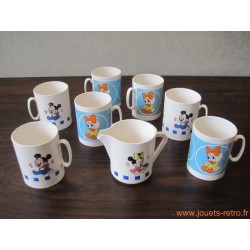 lot tasses et pot dinette Disney bébé vintage