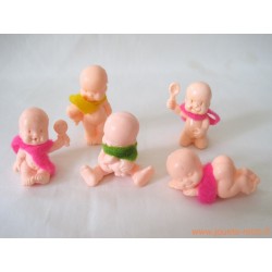 "Les Babies" lot de 5 figurines chair + habits