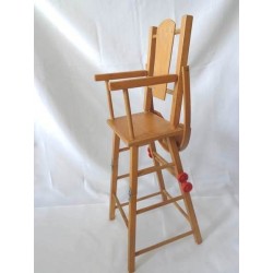 Chaise haute de poupée en bois