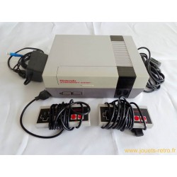 Console Nintendo NES + 2 manettes + câbles